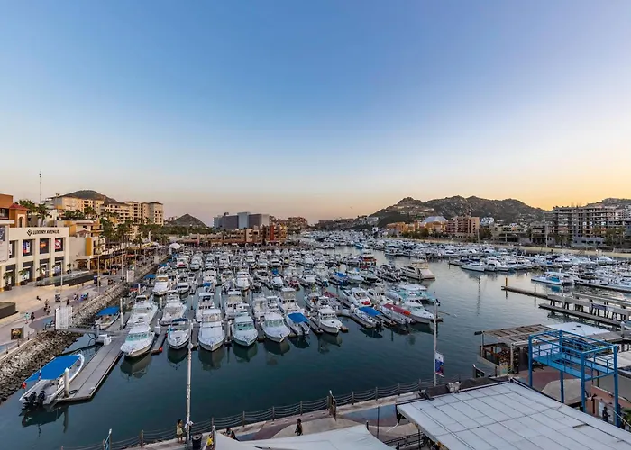 Cabo Marina Luxury Jacuzzi&terrace Сasa de vacaciones